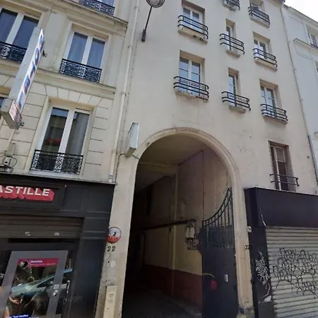 Bastille Secret Hotell 2*