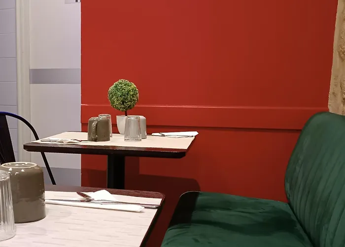 Bastille Secret Hotel