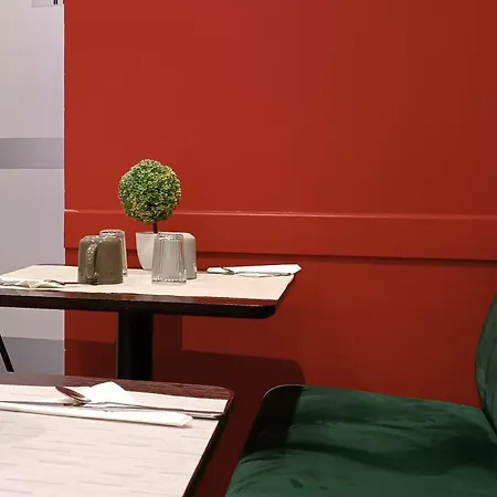 Bastille Secret Otel