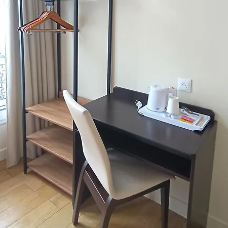 Bastille Secret Otel 2*